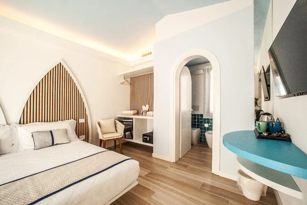FAMILY ROOM TWO BEDROOMS TWO BATHROOMS Room, New Barcavela Hotel, Cagliari