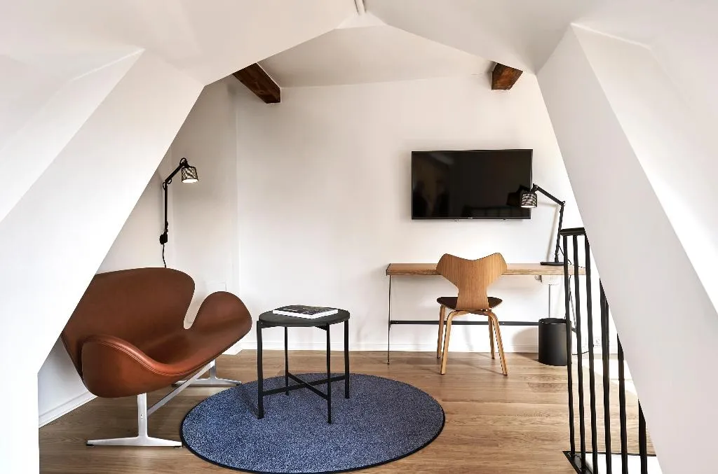 JUNIOR SUITE STANDARD Room, 71 Nyhavn Hotel, Copenhagen
