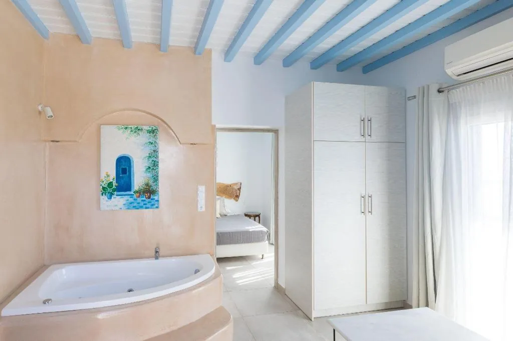 SUITE ONE BED Room, Villa Konstantin Rooms & Suites, Mykonos