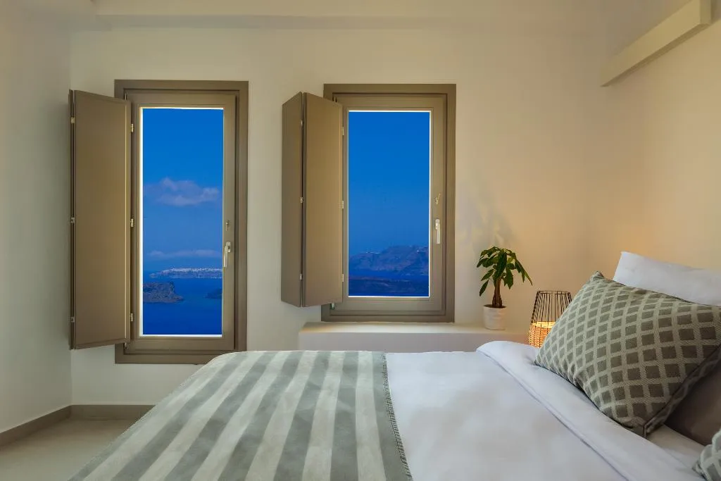 SUITE WITH JACUZZI Room, Kalestesia Suites, Santorini