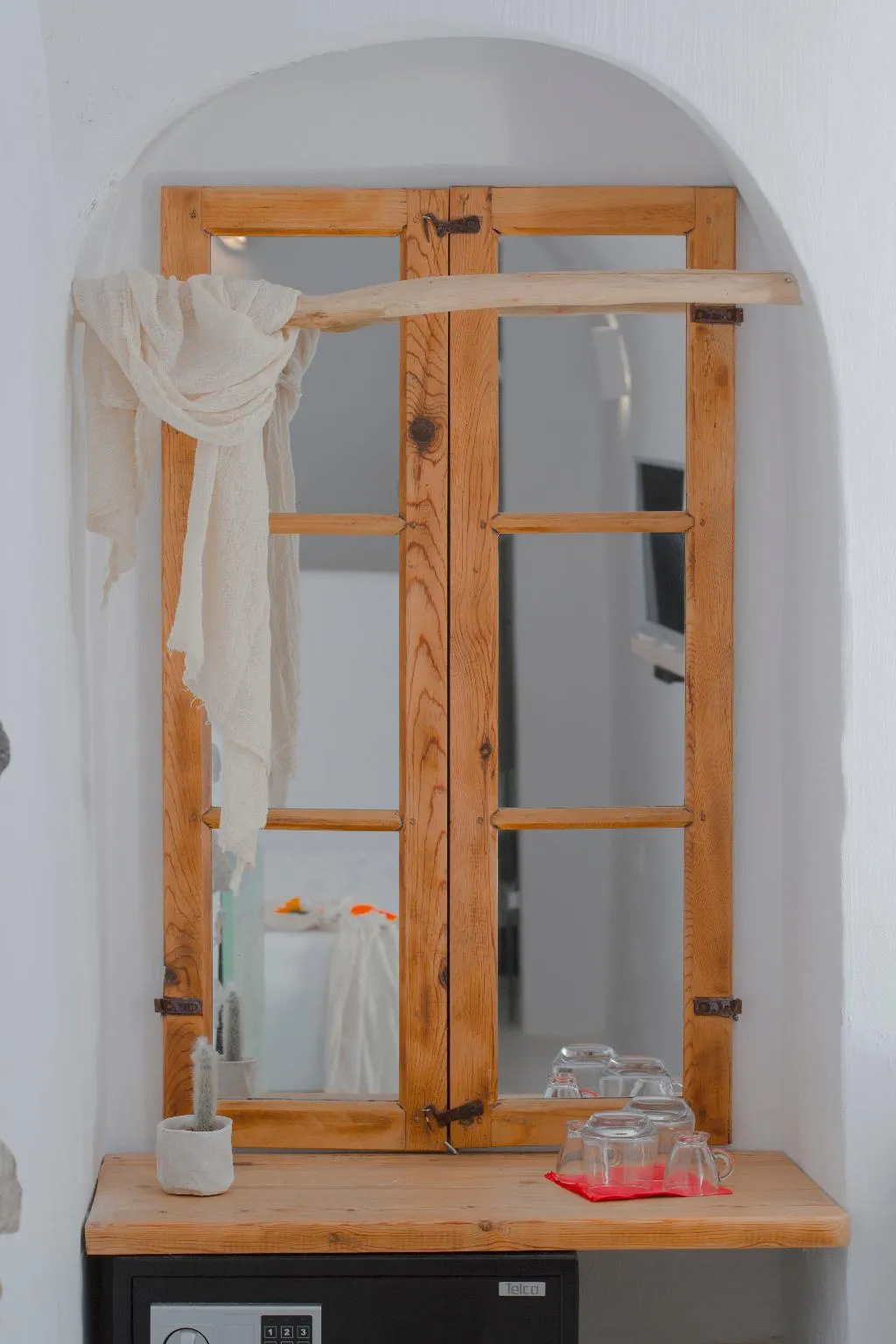 JUNIOR SUITE WITH JACUZZI Room, Nano Suites, Santorini