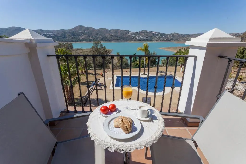 DOUBLE STANDARD Room, La Viñuela, Costa Del Sol