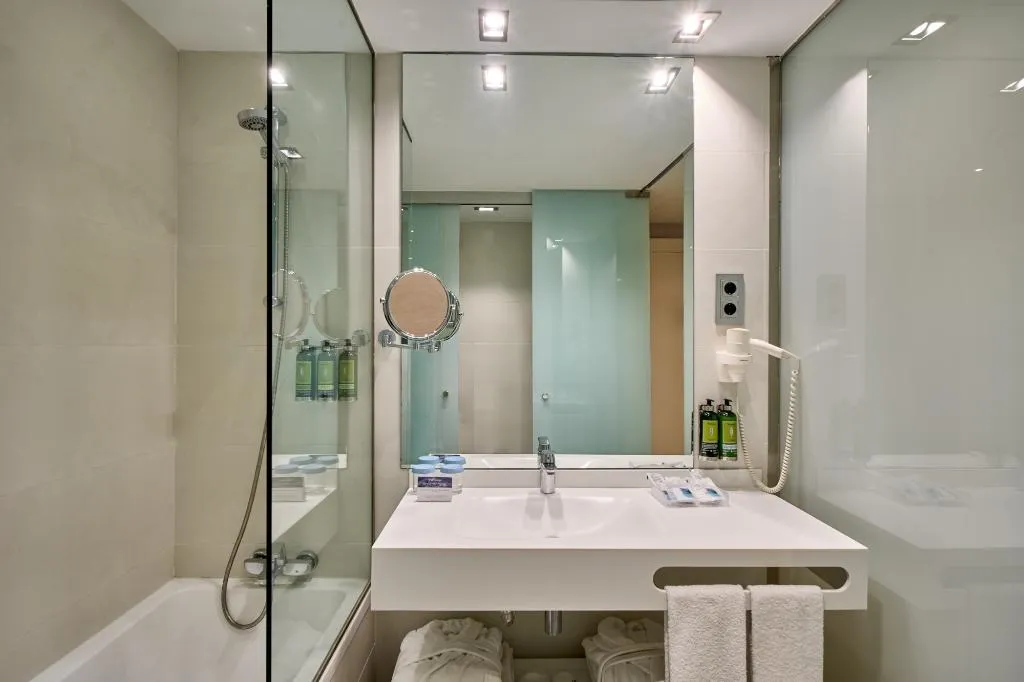 TRIPLE CLASSIC Room, VP Madroño, Madrid