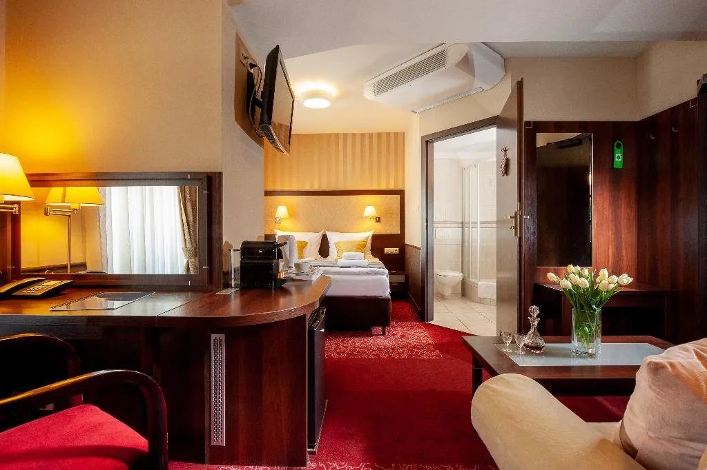 Double or Twin DELUXE Room, Hotel Wielopole, Krakow