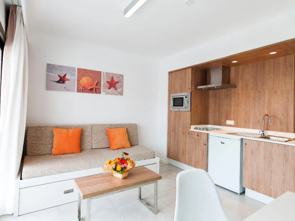 Room, Playas Cas Saboners, Majorca