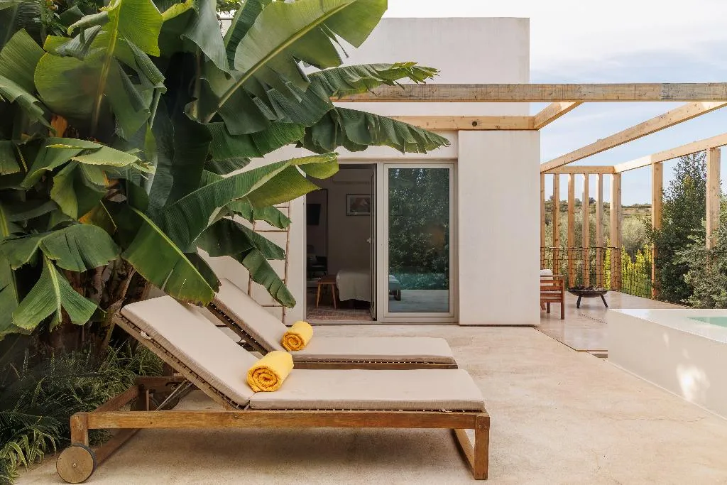 APARTMENT WITH PRIVATE POOL Room, Laranjal Farm House, Algarve