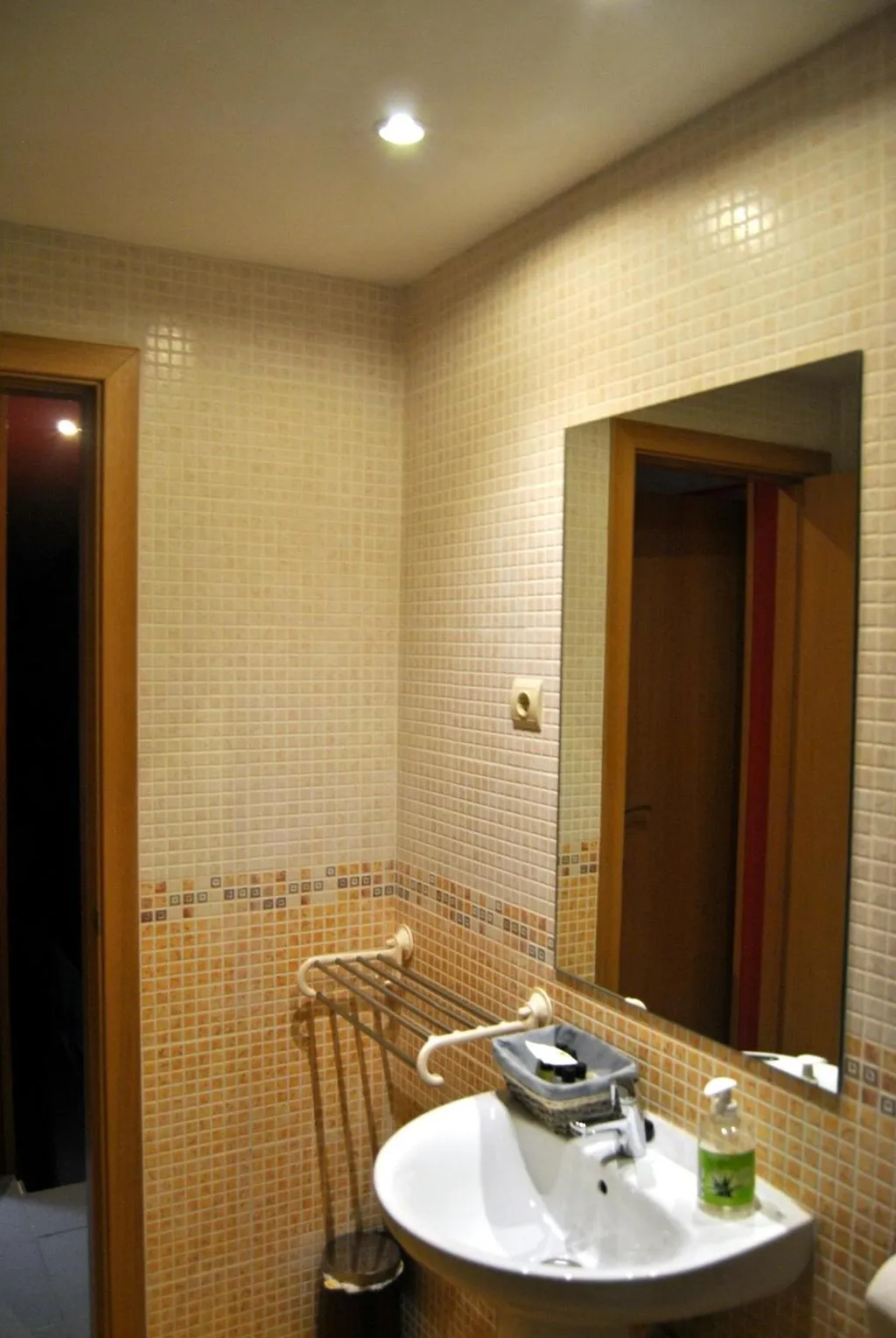 Room, Apartahotel Collarubio, Madrid