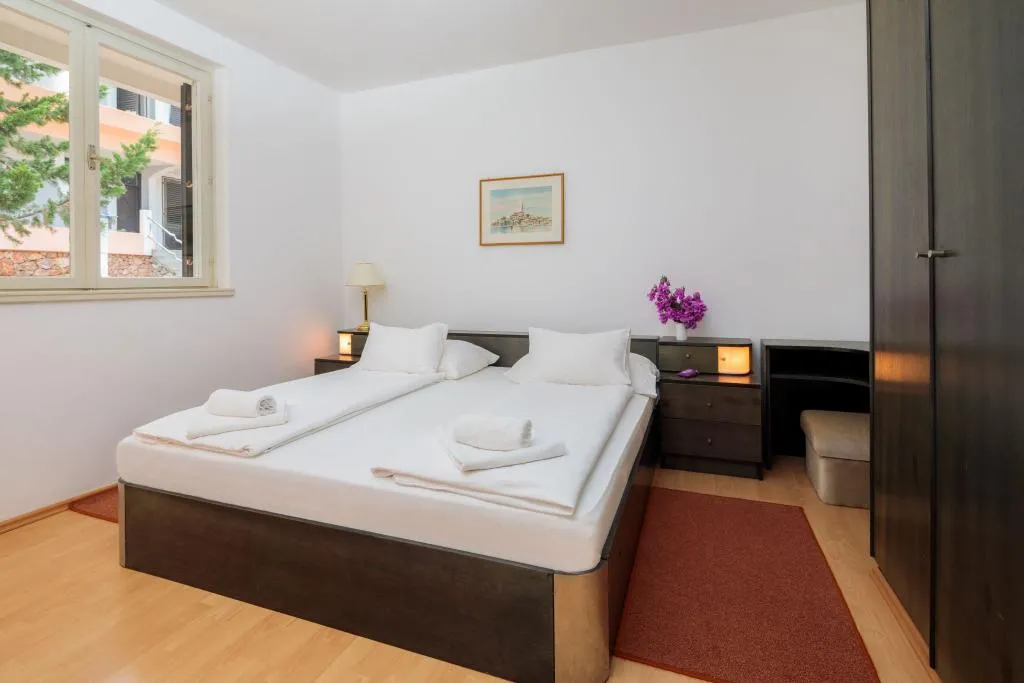APARTMENT ONE BEDROOM ONE BATHROOM Room, Fontana Resort, Split