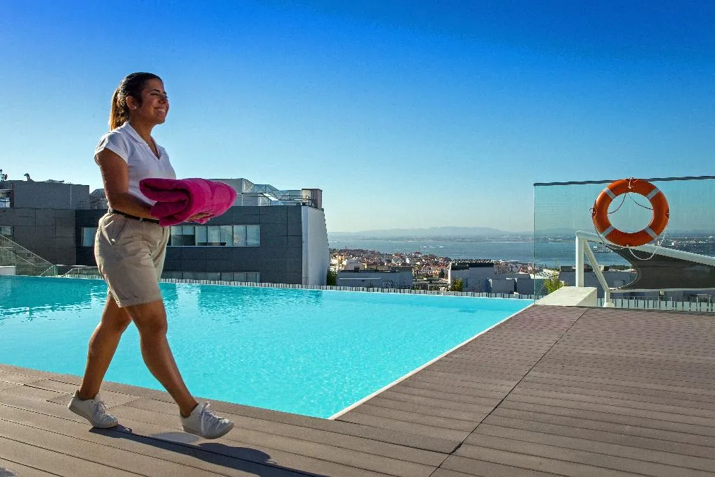 Pool, Epic SANA Lisboa, Lisbon