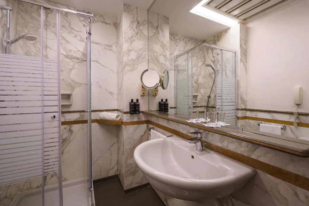 DOUBLE SINGLE USE STANDARD Room, Exe Majestic, Naples