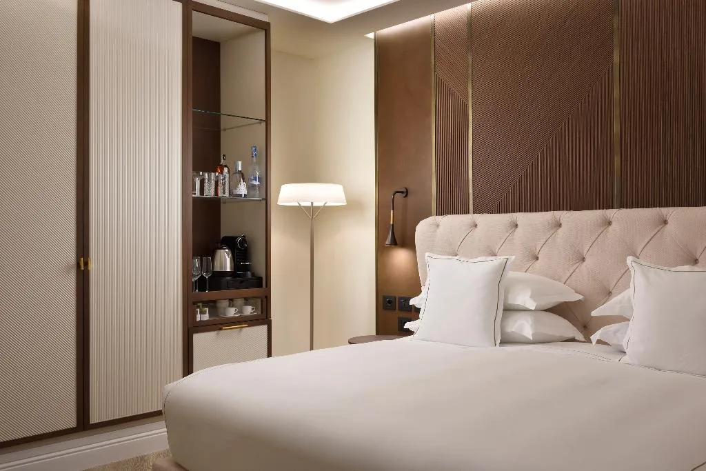 SUITE WITH JACUZZI WITH VIEWS Room, Grand Hotel Palatino, Rome