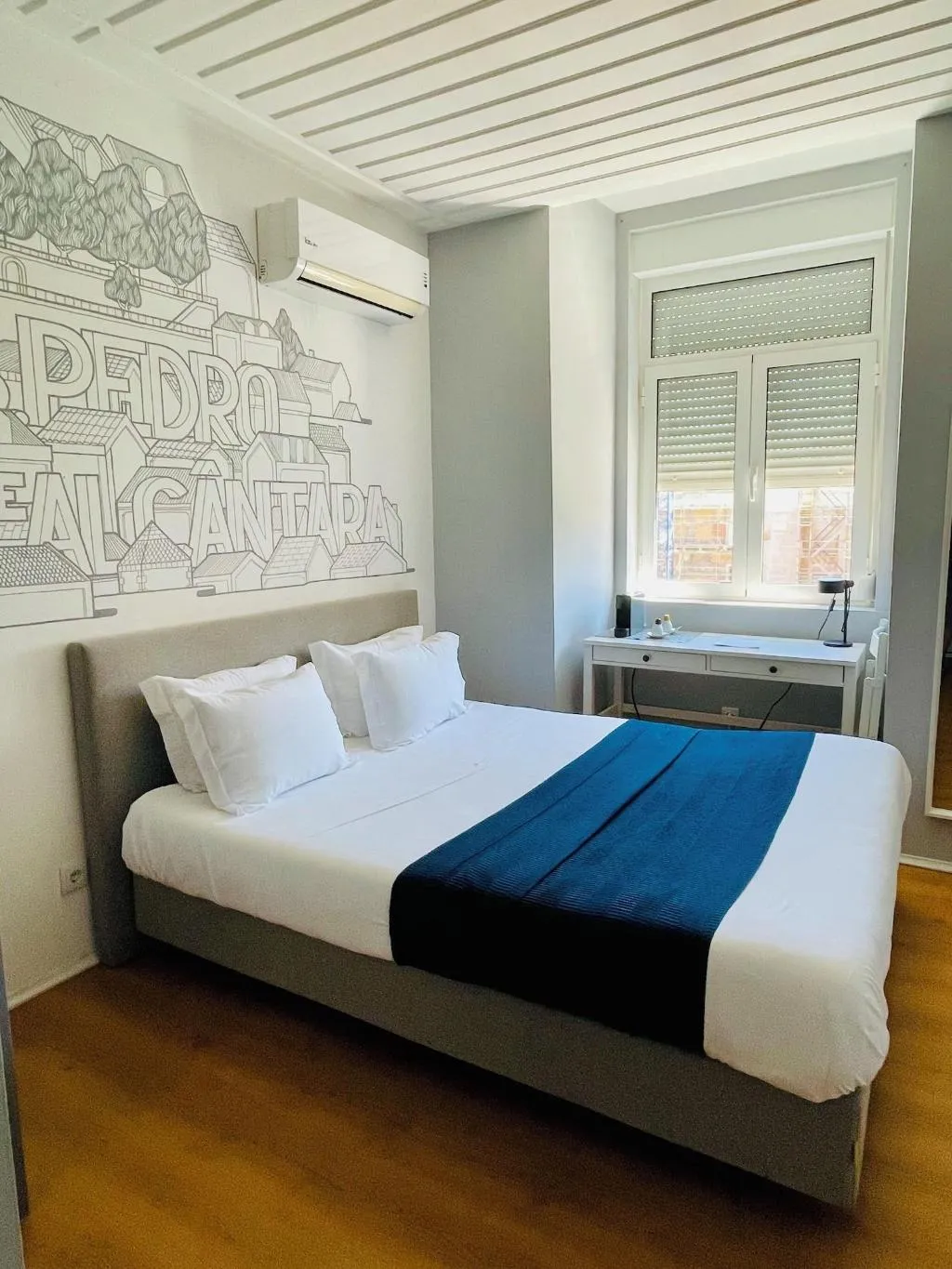 Room, Lisbon Check-In Guesthouse, Lisbon