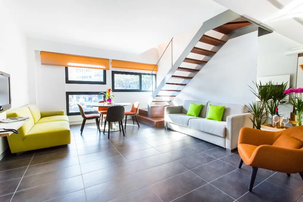 APARTMENT DUPLEX Room, Cosmo Apartments Sants, Barcelona