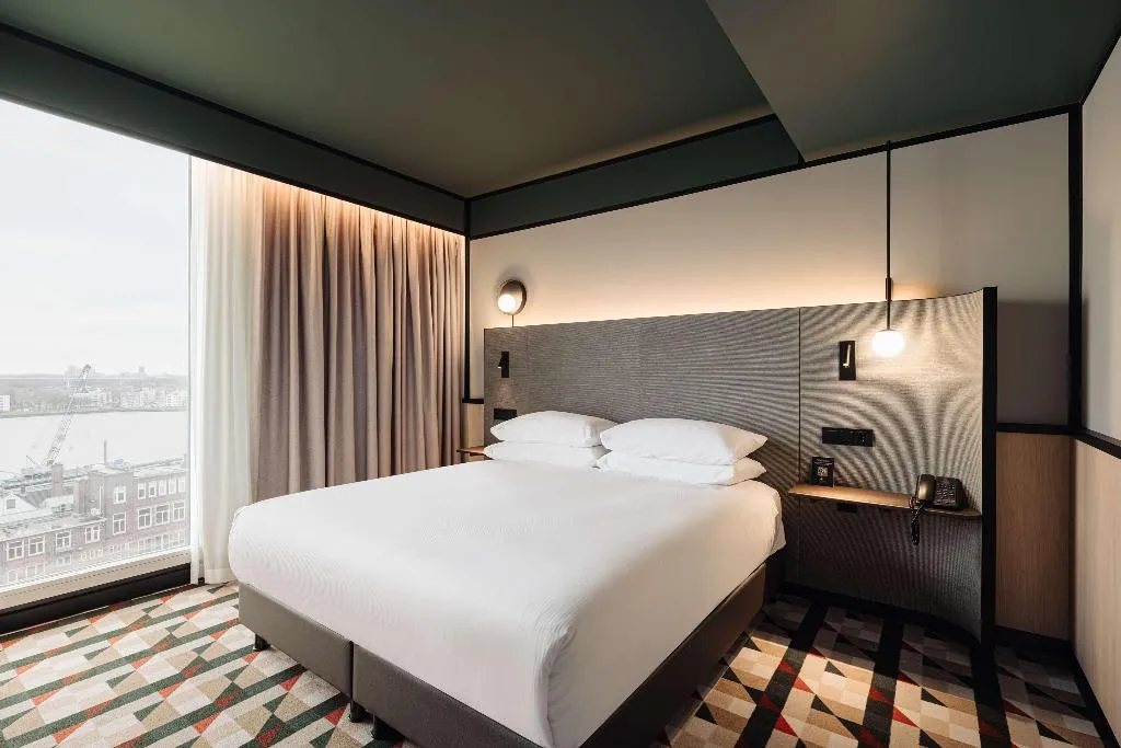 Room, DoubleTree by Hilton Amsterdam Centraal Station, Amsterdam