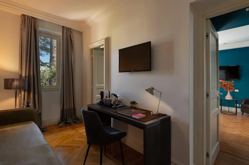 SUITE CLASSIC Room, Hotel Principe Torlonia, Rome