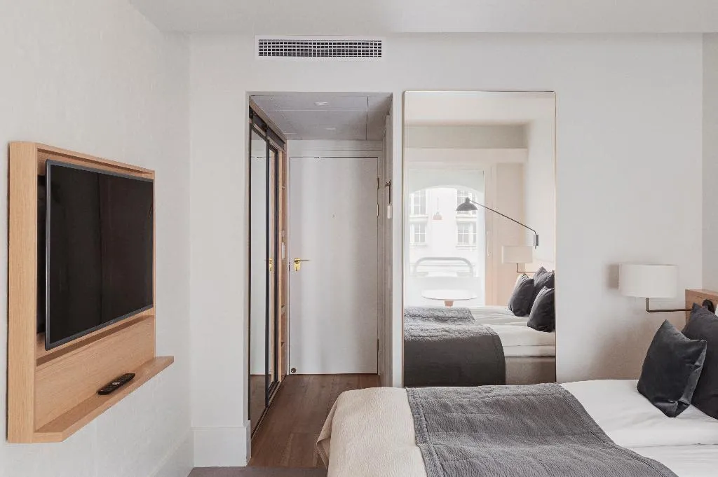 Double or Twin STANDARD Room, Admiral Hotel Copenhagen, Copenhagen