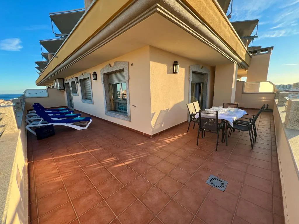 APARTMENT TWO BEDROOMS WITH TERRACE Room, Mediterraneo Real, Costa Del Sol