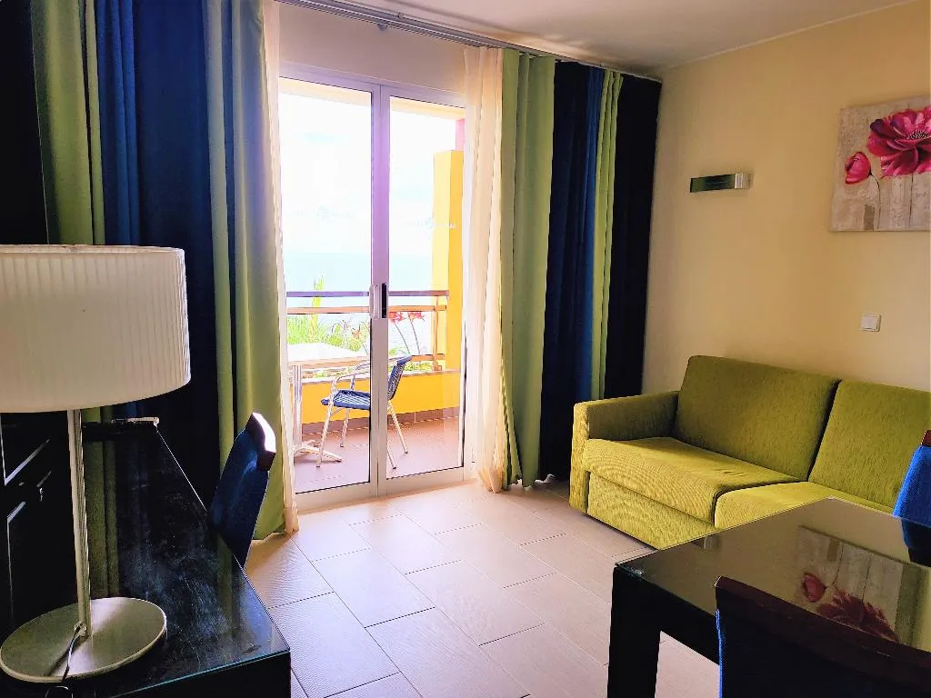 JUNIOR SUITE SEA VIEW Room, Cais da Oliveira, Madeira