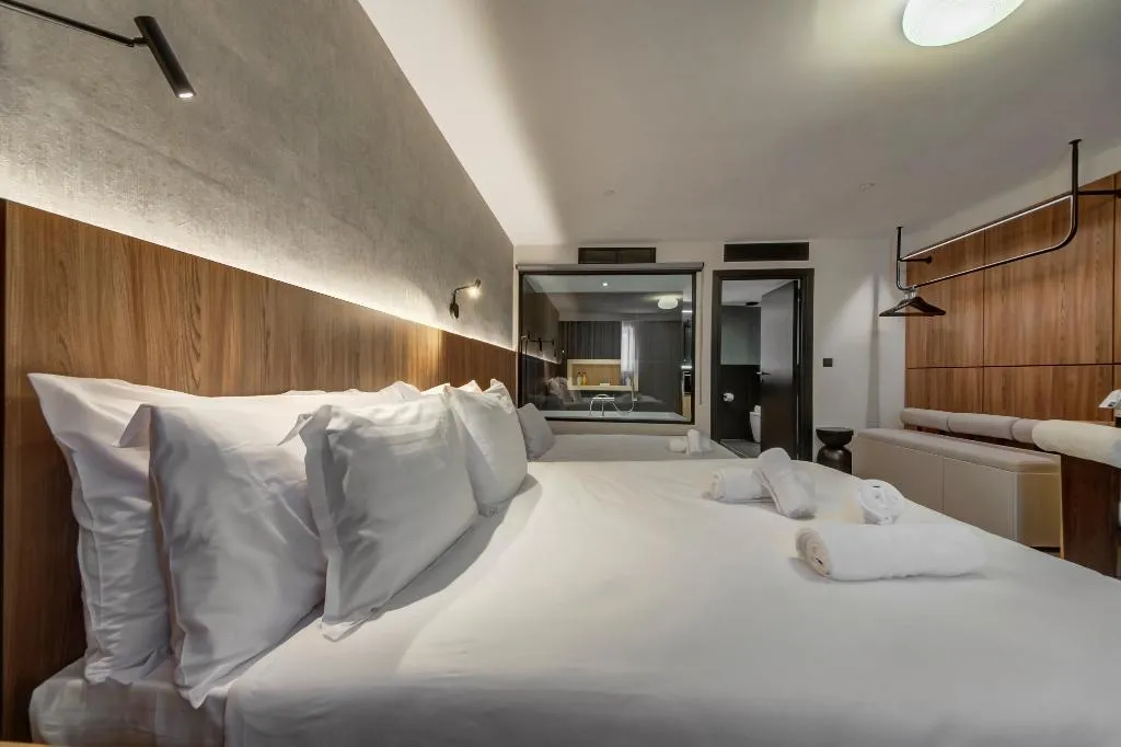 TRIPLE PREMIUM SUPERIOR Room, Noru Hotel, Malta