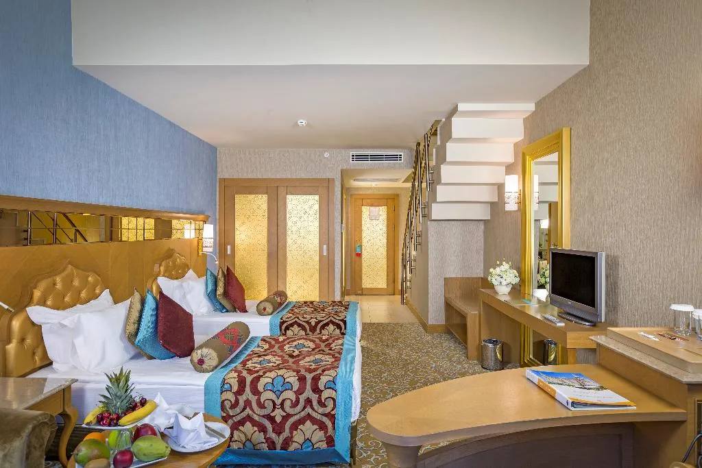 FAMILY ROOM LAND VIEW Room, Royal Holiday Palace, Antalya