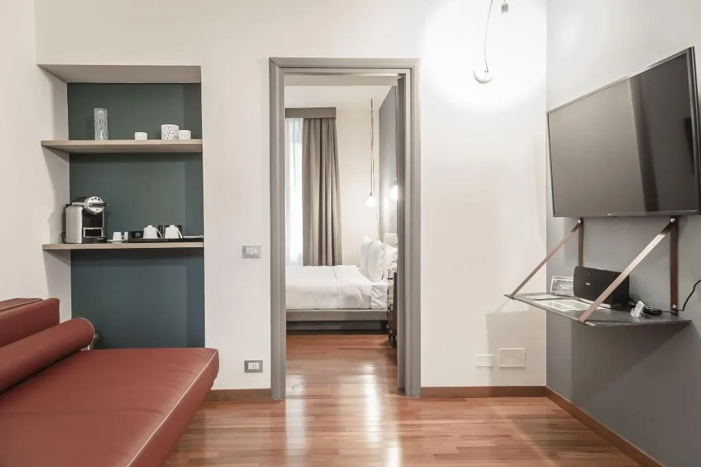 Room, Montenapoleone Suites, Milan