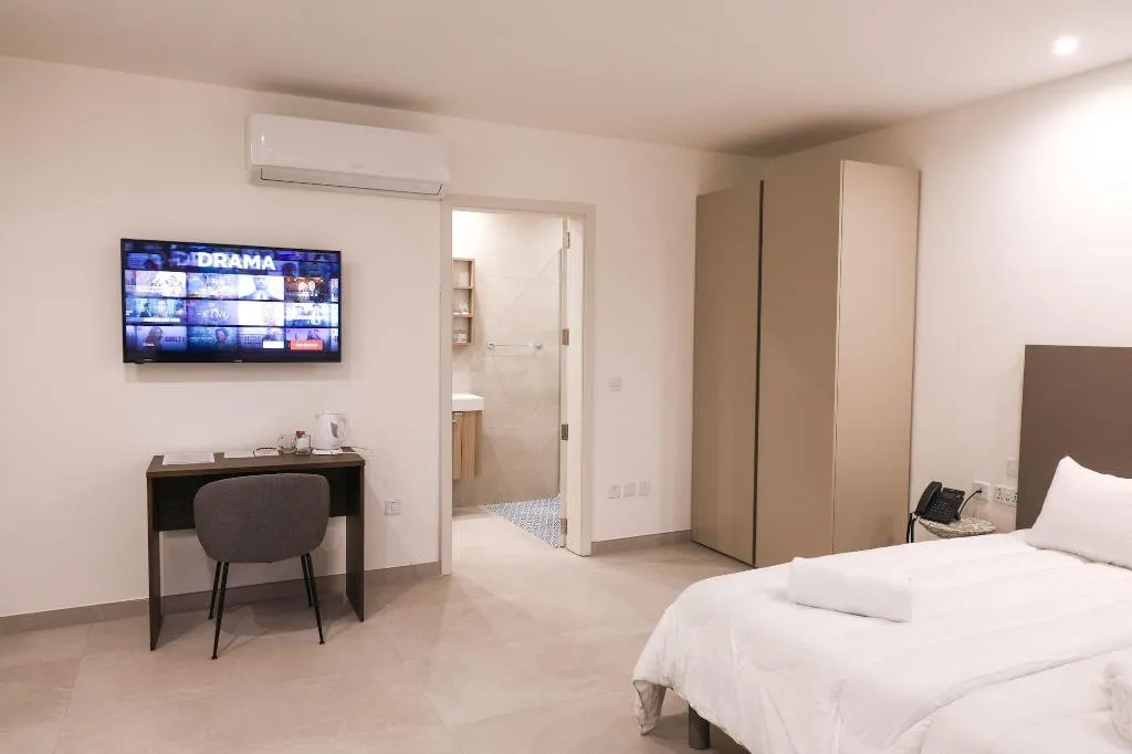 Room, The Central Guesthouse, Malta