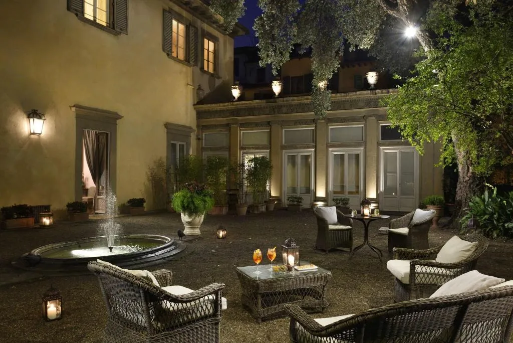 SUITE GARDEN VIEW KING BED Room, Palazzo Di Camugliano, Florence