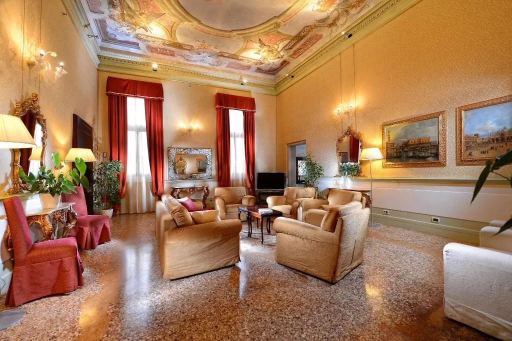SUITE KING SIZE BED Room, Ruzzini Palace, Venice