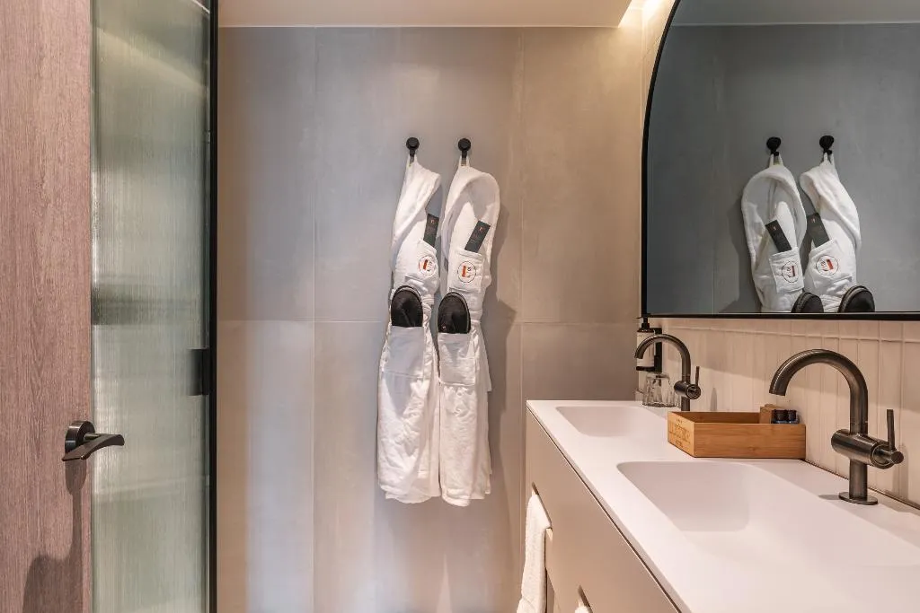 SUITE TWO BEDROOMS Room, Luster Hotel, Lisbon