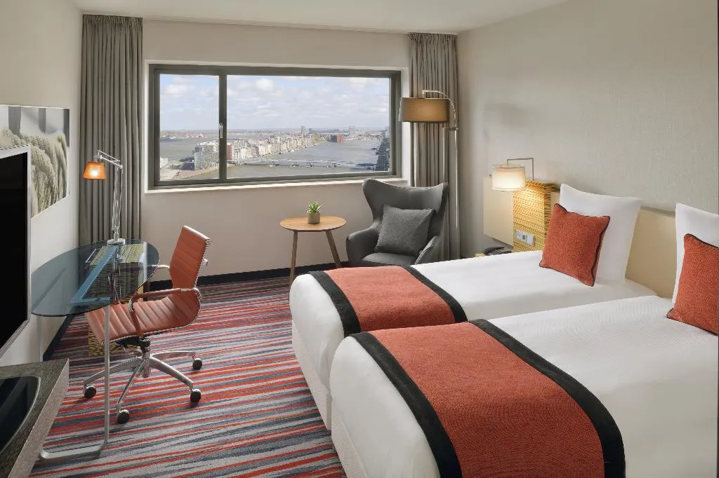 TWIN CLASSIC Room, Movenpick Hotel Amsterdam City Centre, Amsterdam