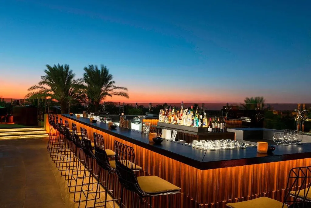 Restaurant, Le Royal Meridien Beach Resort and Spa, Dubai