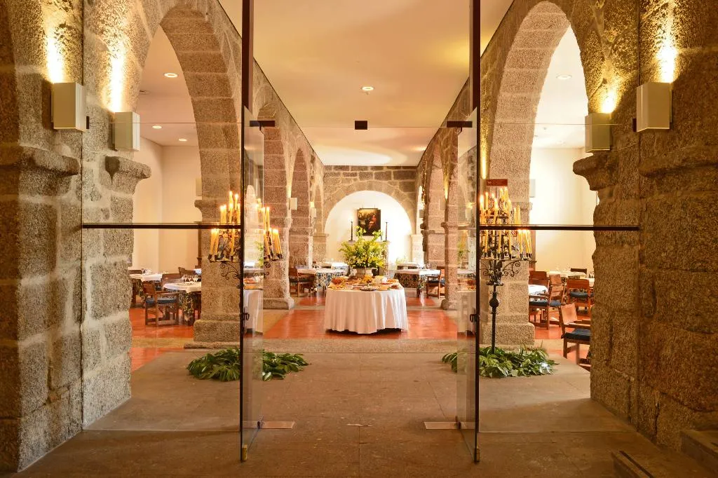 Restaurant, Pousada Mosteiro de Guimaraes - Monument Hotel, Porto
