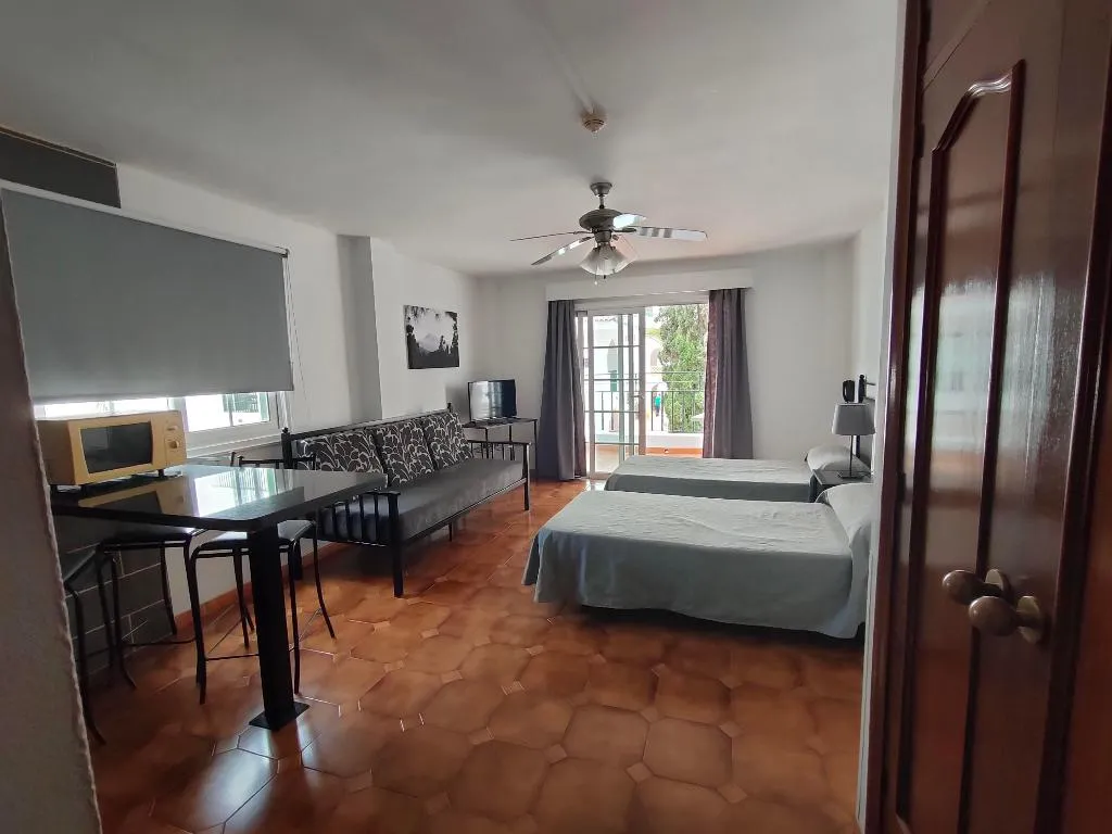APARTMENT TWO BEDROOMS Room, Pueblo Torviscas, Tenerife