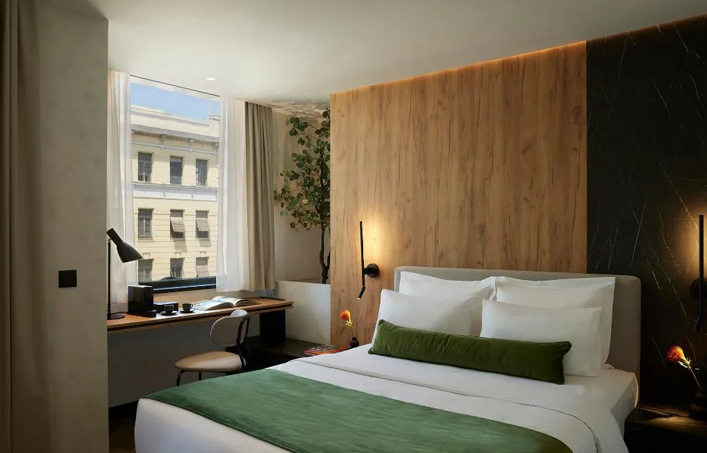 DOUBLE SIDE SEA VIEW WITH BALCONY Room, The Port Square Hotel, Athens