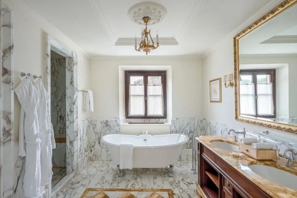SUITE KING SIZE BED Room, Four Seasons Hotel Firenze, Florence