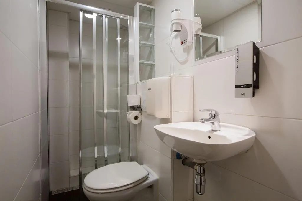 Room, Hotel Titus, Amsterdam
