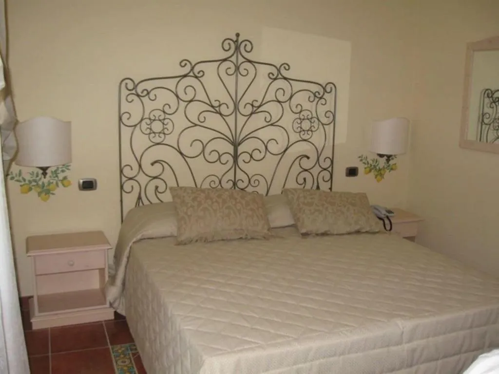 Room, Agriturismo Il Convento, Naples