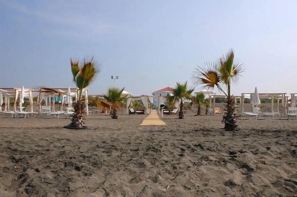 Beach, Domizia Palace Hotel, Naples
