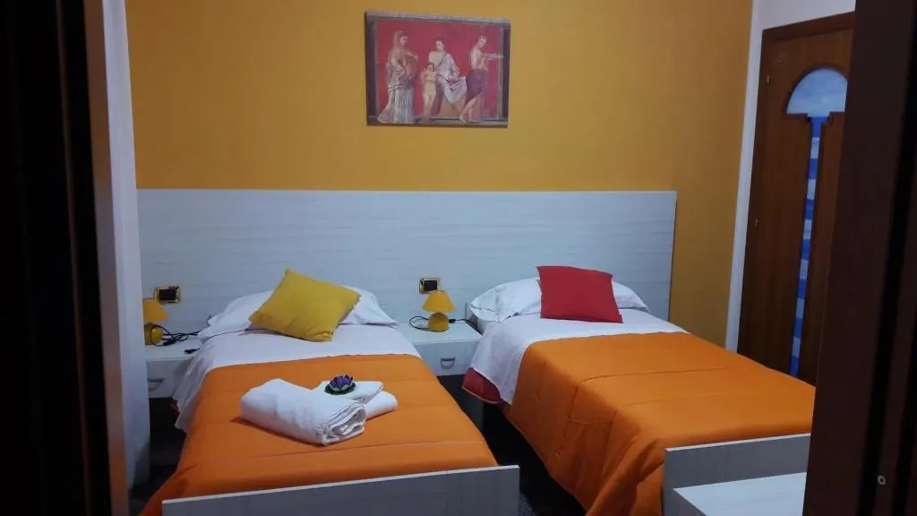 Room, B&B Cornelia, Naples