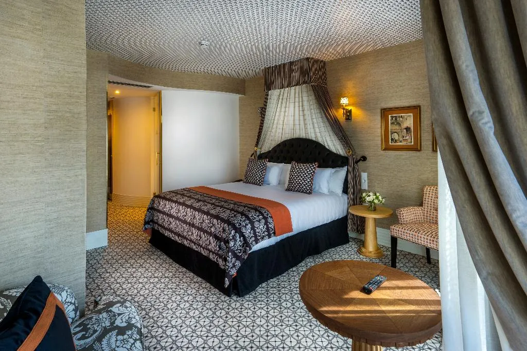 JUNIOR SUITE STANDARD Room, The First One Hotel, Madrid