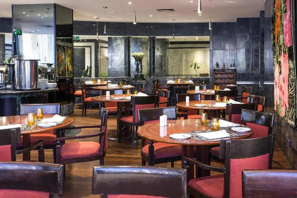 Restaurant, Radisson Blu Hotel, Lisbon, Lisbon