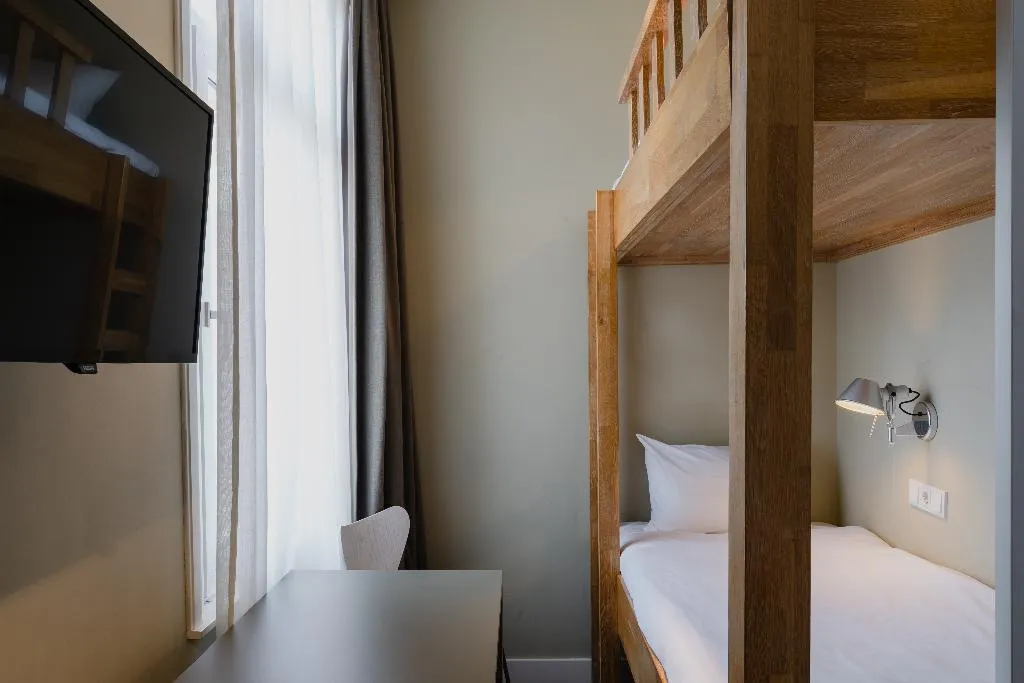 FAMILY ROOM STANDARD Room, Hotel Roemer, Amsterdam