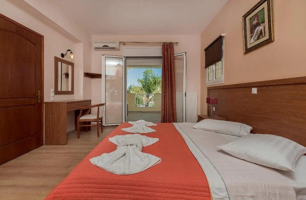 SUITE CAPACITY 5 TWO BEDROOMS Room, Oscar Villa & Studios, Zante