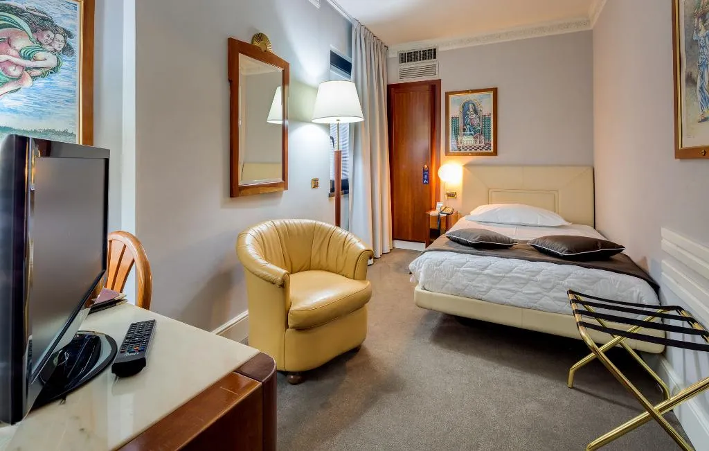 SINGLE STANDARD Room, Roma, Florence