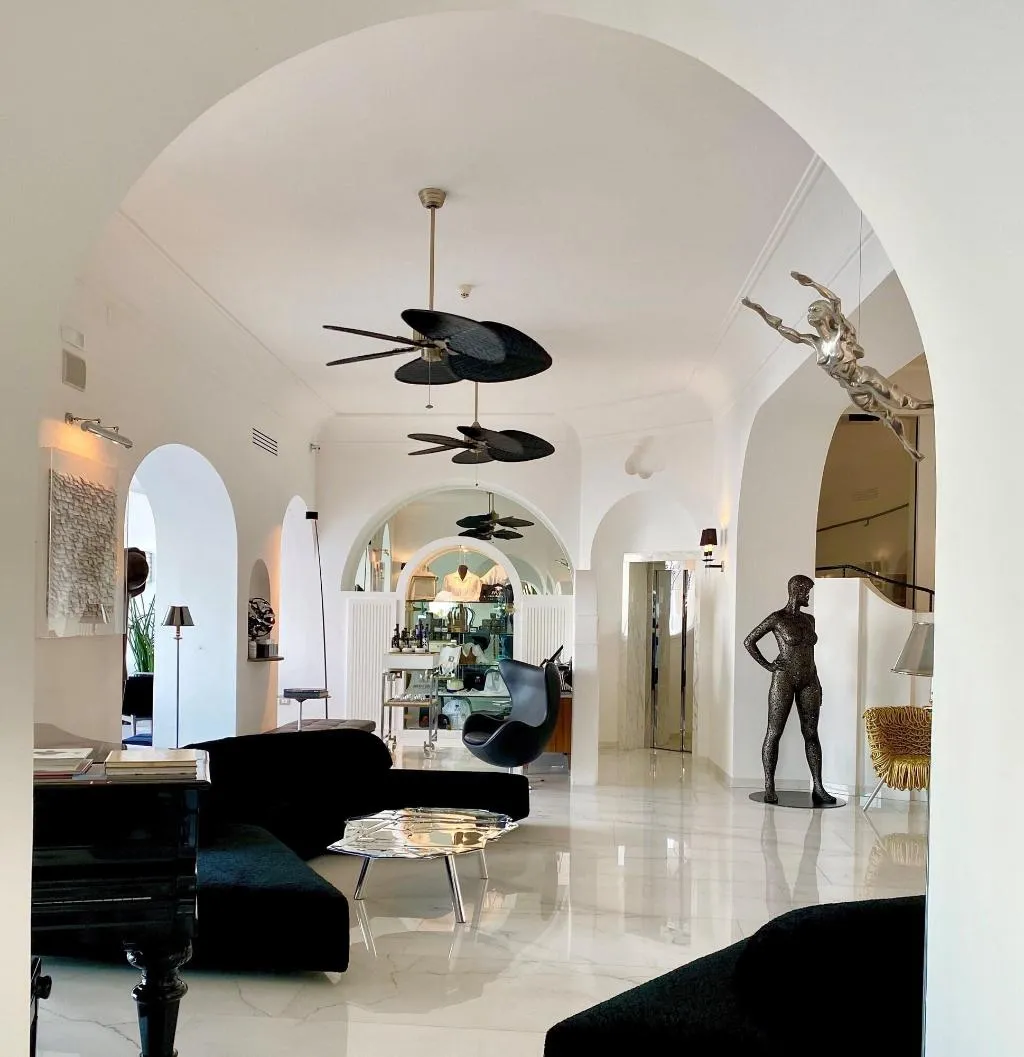 Lobby, Villa Franca, Naples