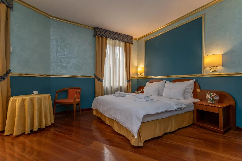 FAMILY ROOM SUPERIOR Room, Hotel Kinsky Fountain, Prague