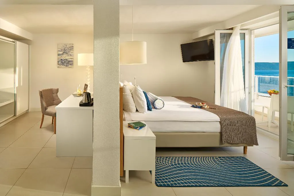 JUNIOR SUITE SEA VIEW Room, TUI Blue Adriatic Beach, Split