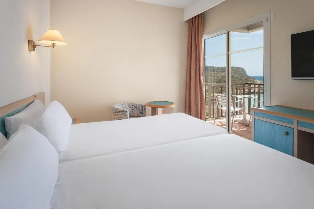 DOUBLE SEA VIEW Room, Sol Milanos Pinguinos, Menorca
