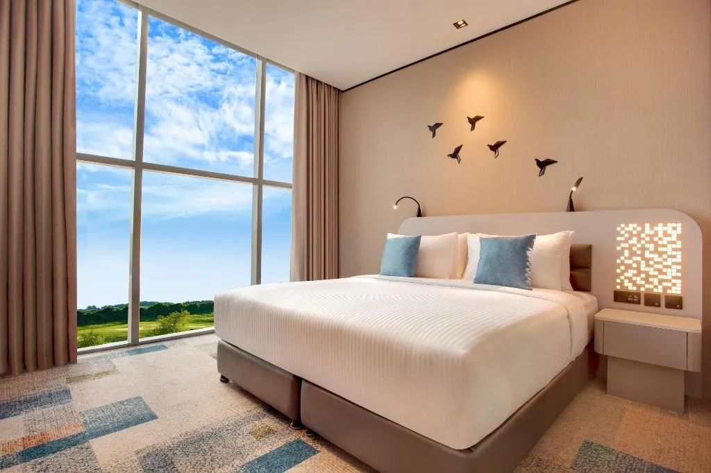JUNIOR SUITE STANDARD Room, Lemon Tree Hotel Jumeirah, Dubai, Dubai