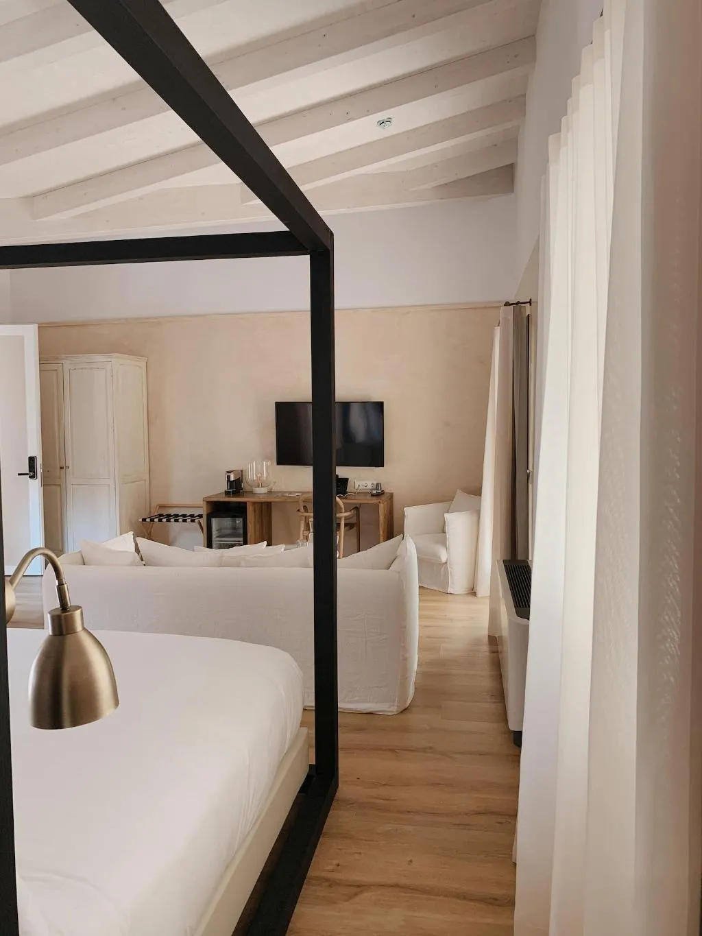 Room, Palau Macelli, Costa Brava